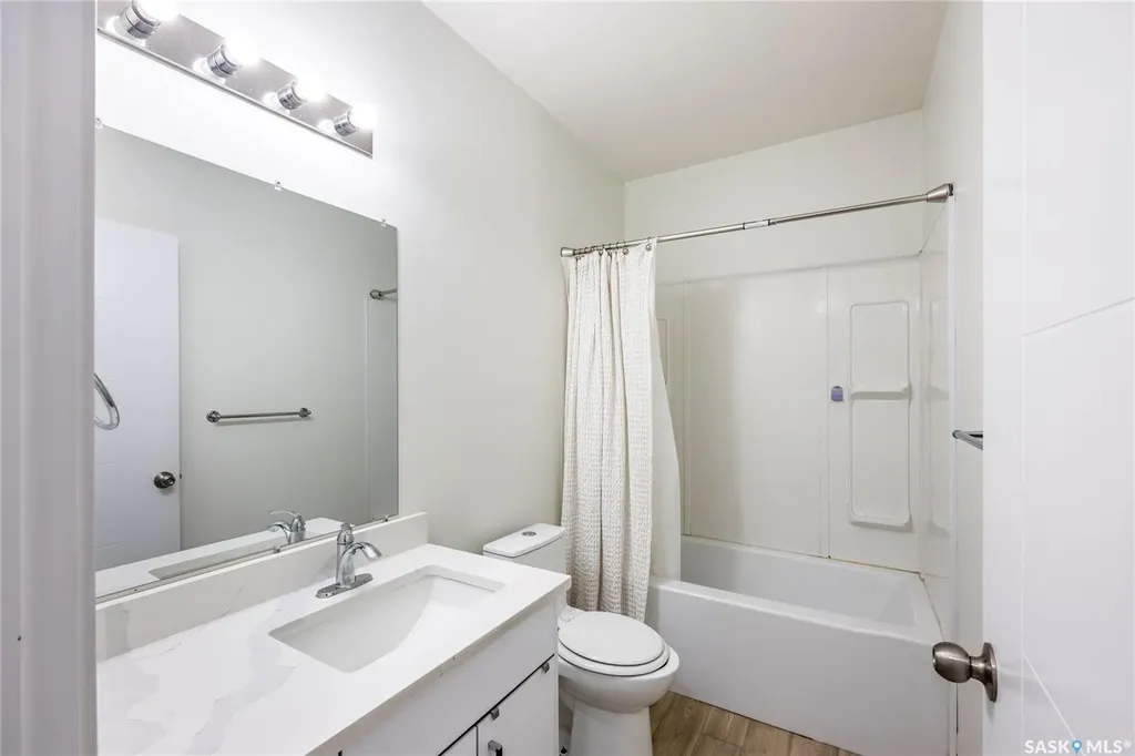 106 Kenaschuk Crescent Saskatoon SK S7W 0Y6