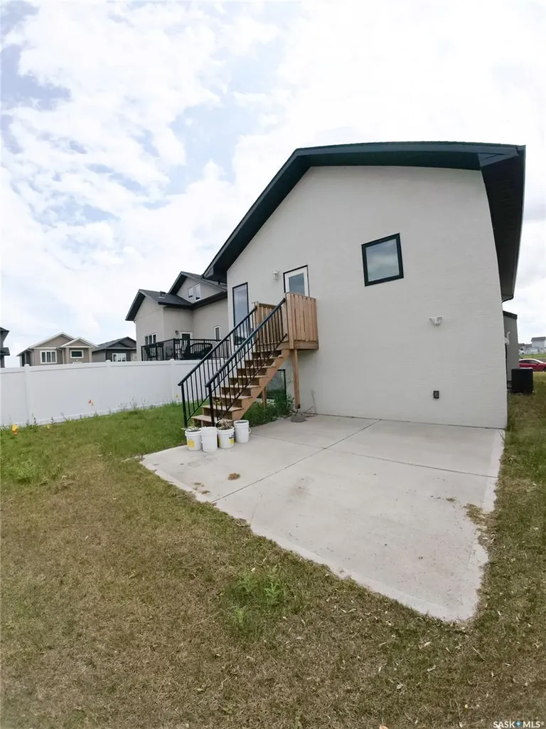 106 Kenaschuk Crescent Saskatoon SK S7W 0Y6