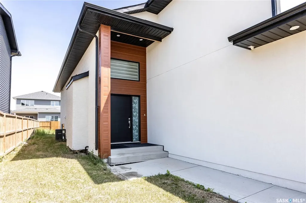 106 Kenaschuk Crescent Saskatoon SK S7W 0Y6