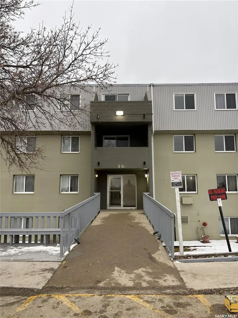 550 Laurier Street Moose Jaw SK S6H 6X6