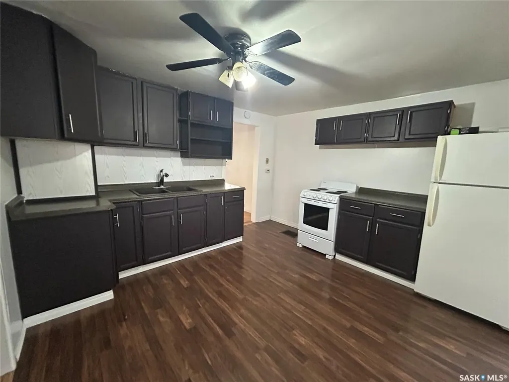 1042 Coteau Street W Moose Jaw SK S6H 5G4