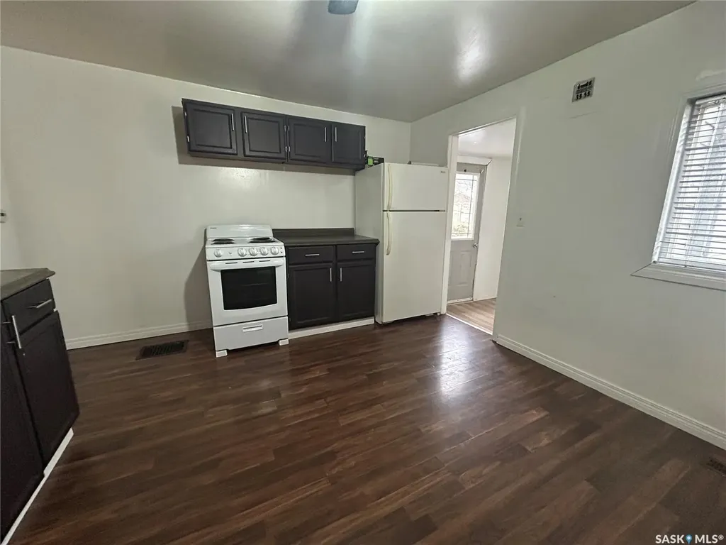 1042 Coteau Street W Moose Jaw SK S6H 5G4