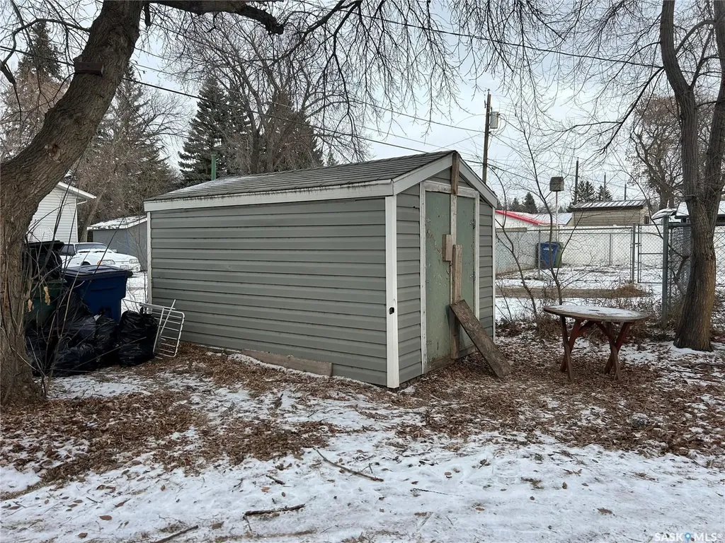 1042 Coteau Street W Moose Jaw SK S6H 5G4