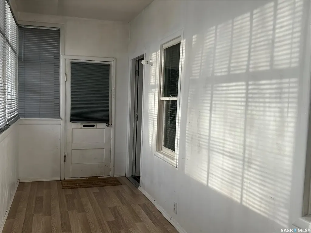 1042 Coteau Street W Moose Jaw SK S6H 5G4