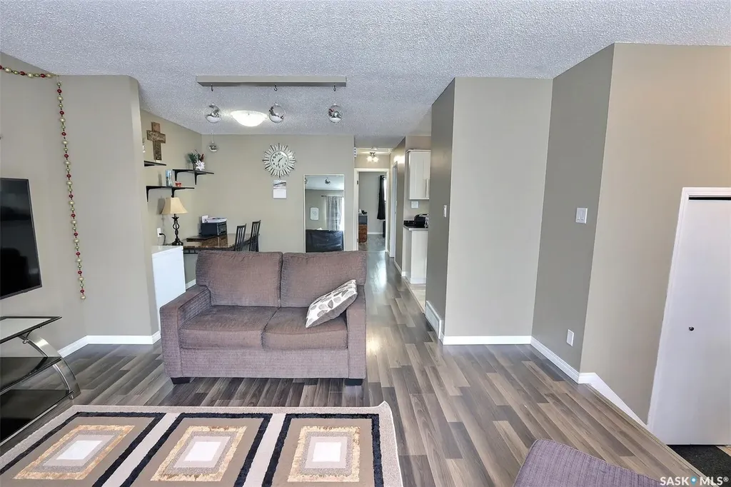 835 7th Street E Prince Albert SK S6V 6T3