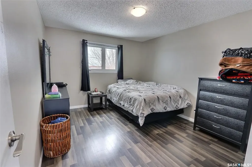 835 7th Street E Prince Albert SK S6V 6T3