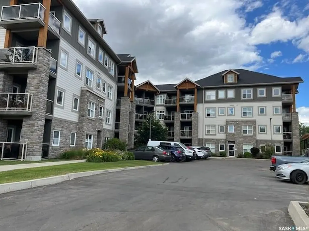 1220 Blackfoot Drive Regina SK S4S 6T2