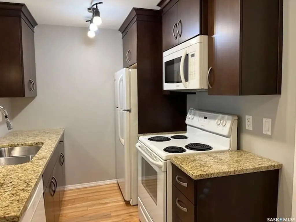 1220 Blackfoot Drive Regina SK S4S 6T2