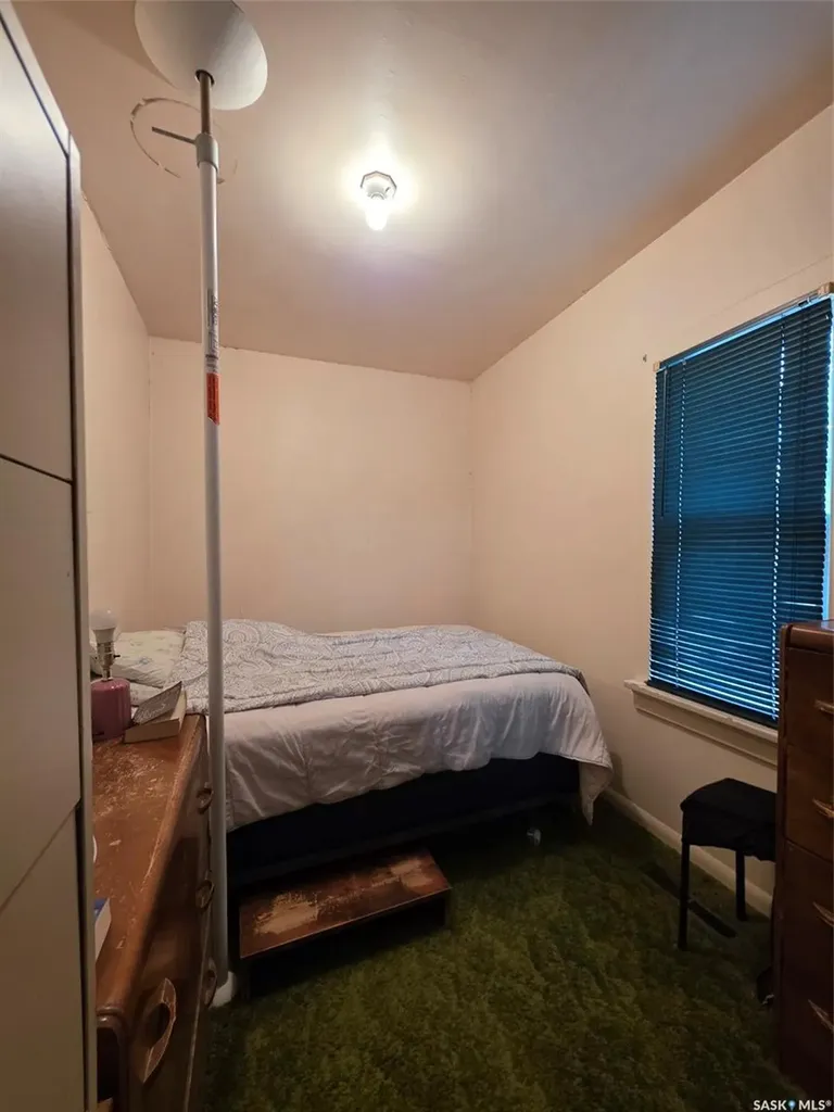604 3rd Avenue NW Swift Current SK S9H 0S9