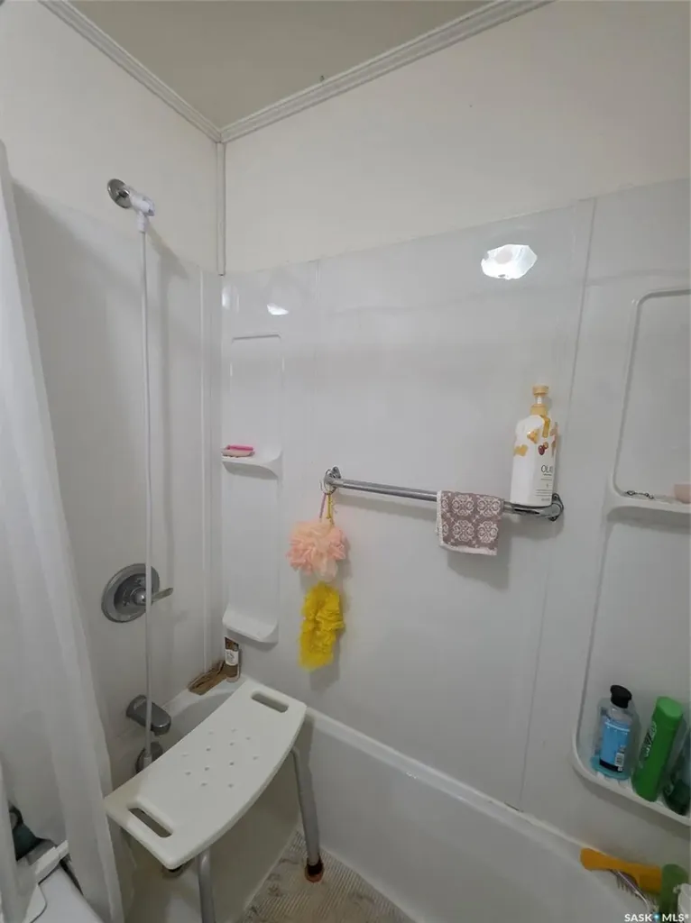 604 3rd Avenue NW Swift Current SK S9H 0S9