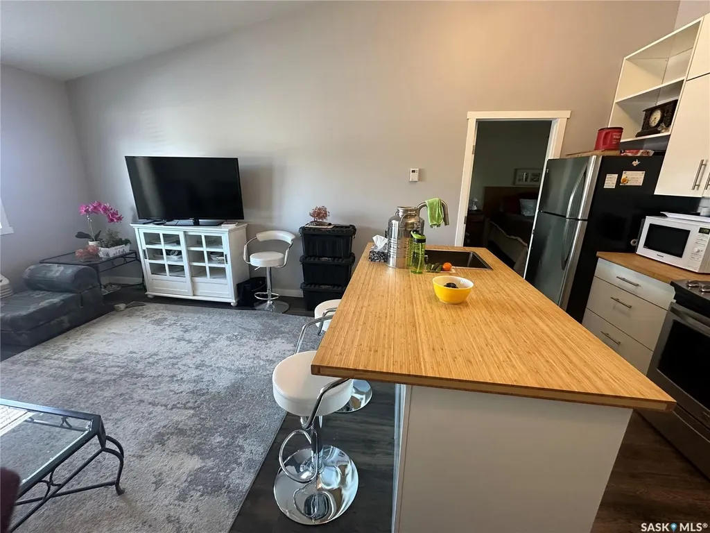1250 Aaro Avenue Elbow SK S0H 1J0