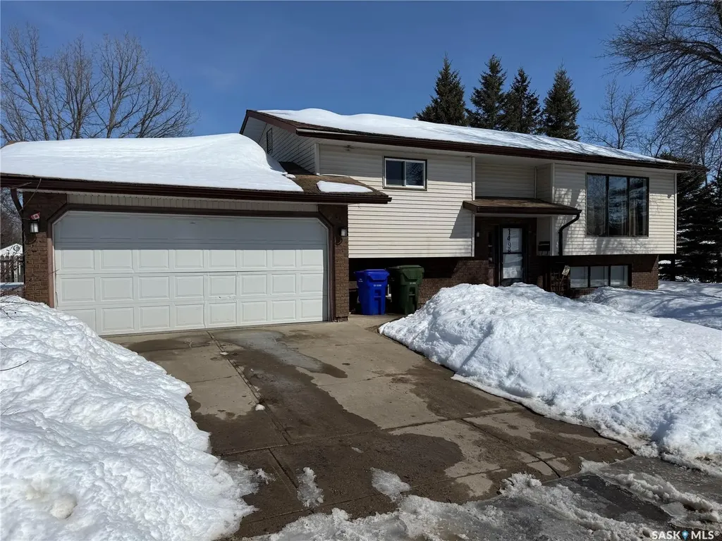 1498 Lacroix Street Prince Albert SK S6V 7T8