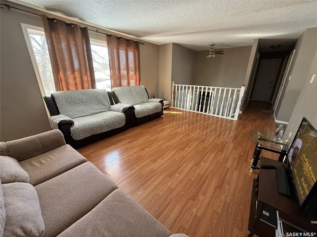 1498 Lacroix Street Prince Albert SK S6V 7T8