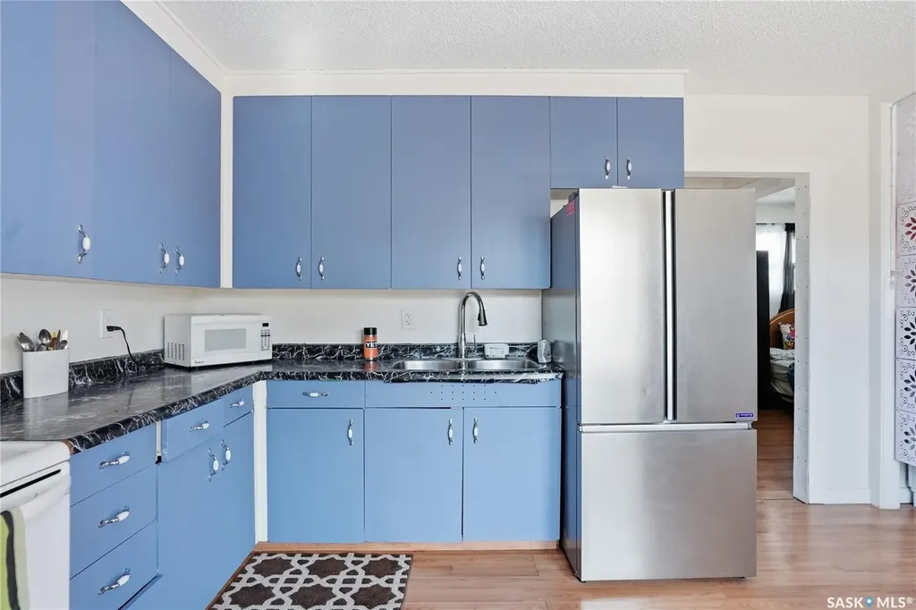 1709 2nd Avenue N Saskatoon SK S7K 3N2