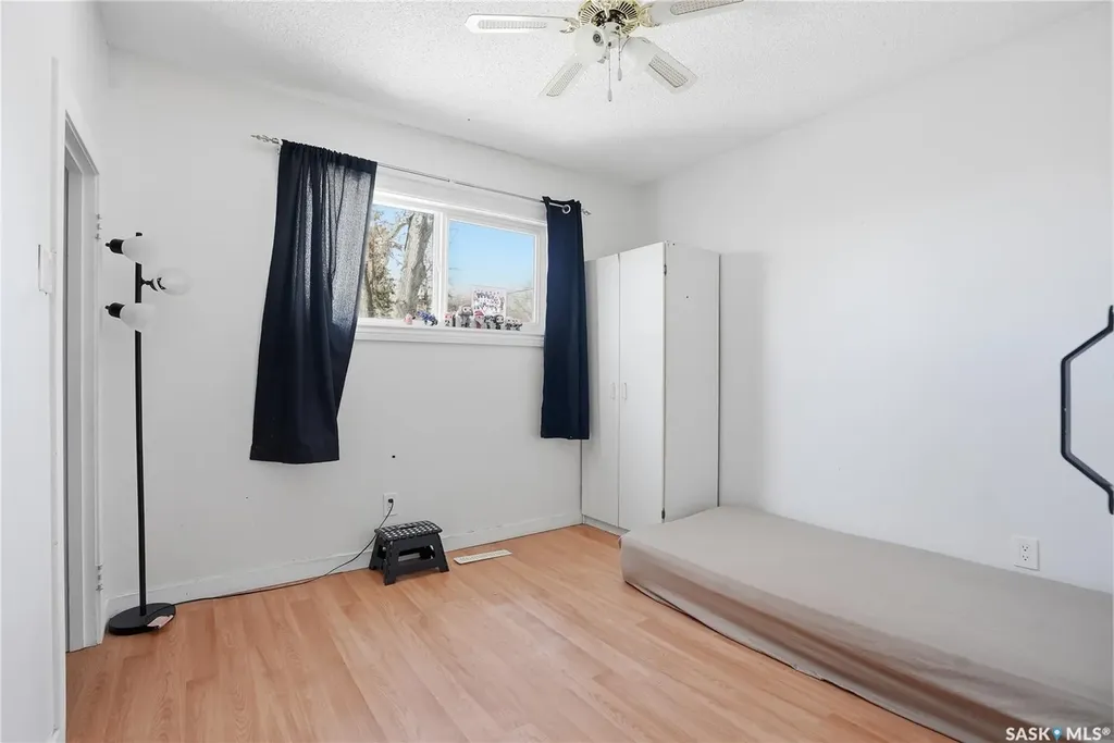 1709 2nd Avenue N Saskatoon SK S7K 3N2