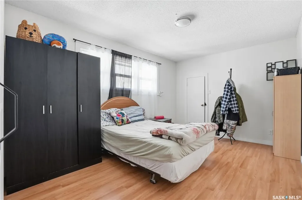 1709 2nd Avenue N Saskatoon SK S7K 3N2