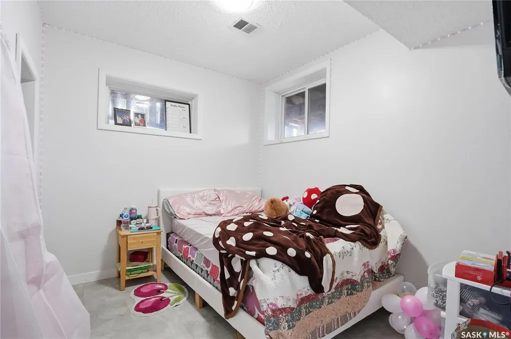 1709 2nd Avenue N Saskatoon SK S7K 3N2