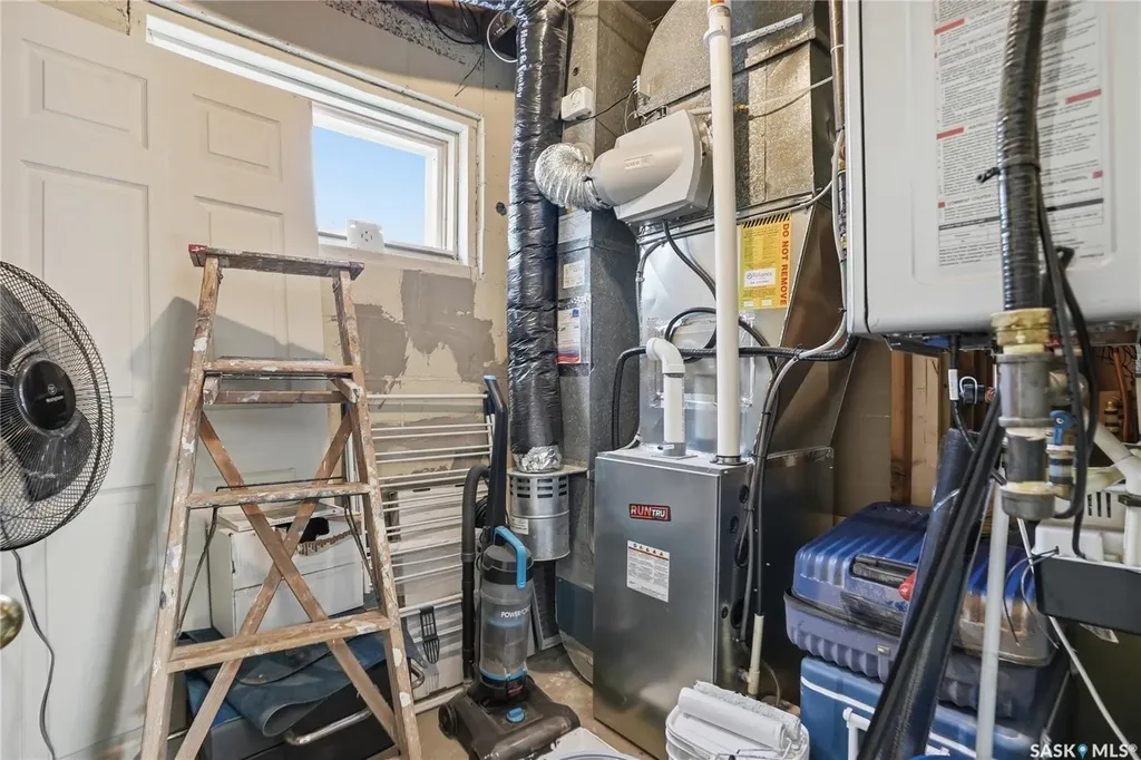 1709 2nd Avenue N Saskatoon SK S7K 3N2