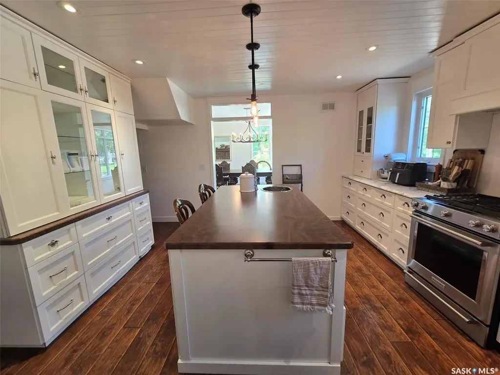 1306 Assiniboia Avenue Grenfell SK S0G 2B0