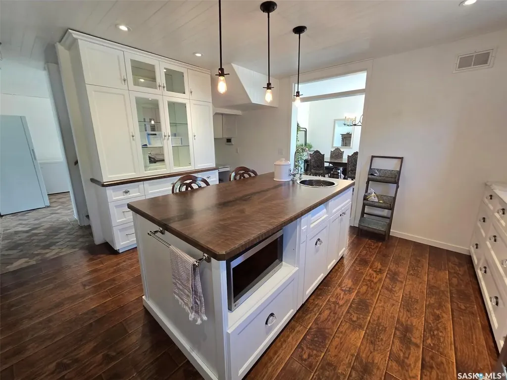 1306 Assiniboia Avenue Grenfell SK S0G 2B0