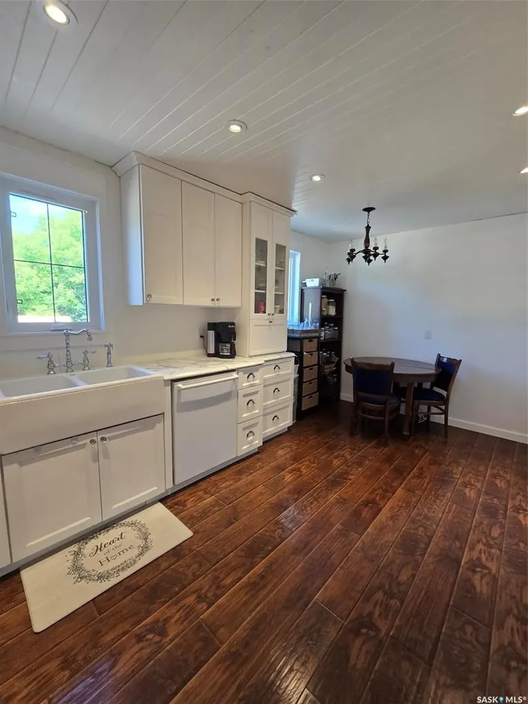 1306 Assiniboia Avenue Grenfell SK S0G 2B0