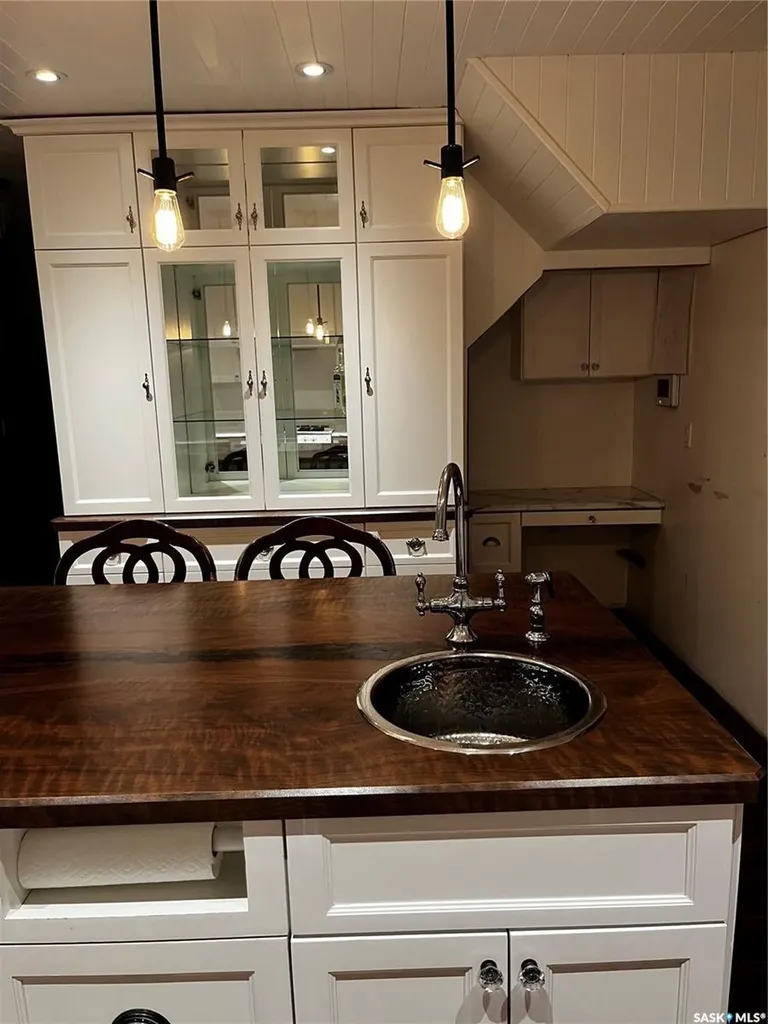 1306 Assiniboia Avenue Grenfell SK S0G 2B0