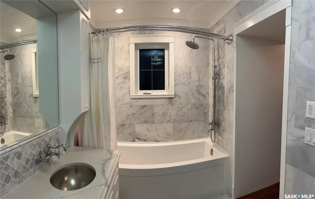 1306 Assiniboia Avenue Grenfell SK S0G 2B0