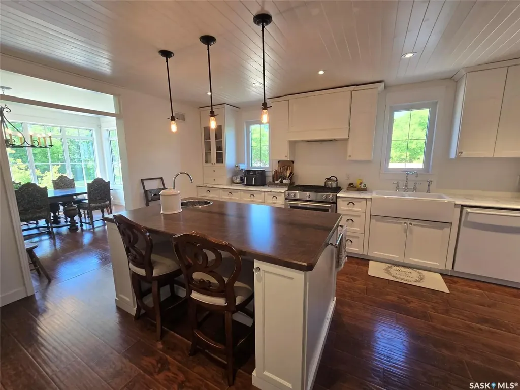 1306 Assiniboia Avenue Grenfell SK S0G 2B0