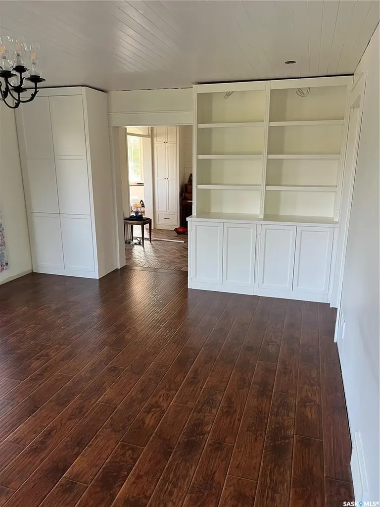 1306 Assiniboia Avenue Grenfell SK S0G 2B0
