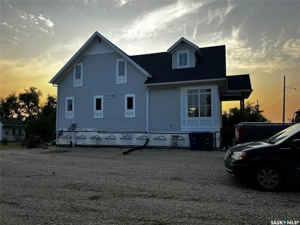 1306 Assiniboia Avenue Grenfell SK S0G 2B0
