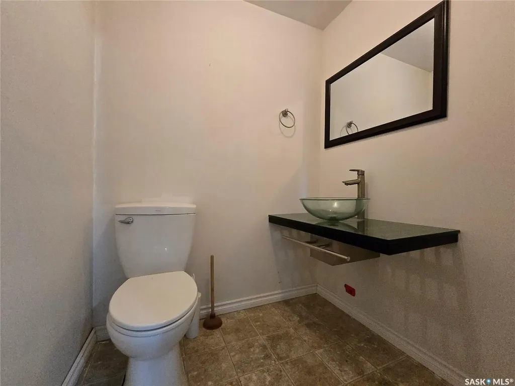 145 Laing Crescent Weyburn SK S4H 2R8