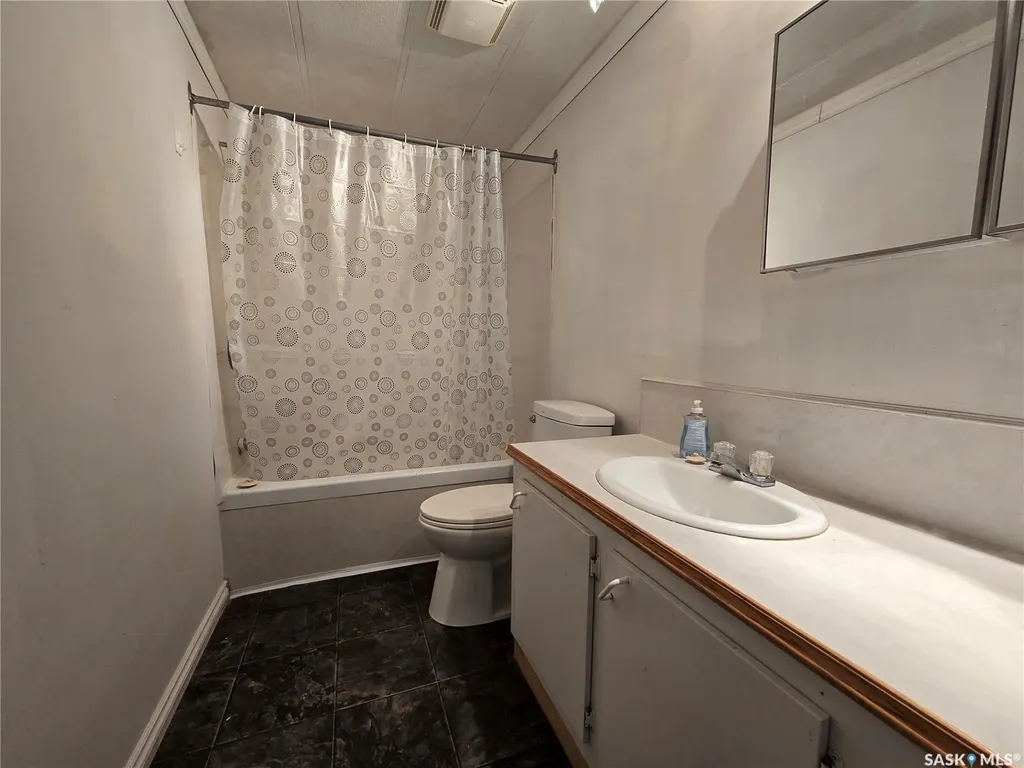 145 Laing Crescent Weyburn SK S4H 2R8