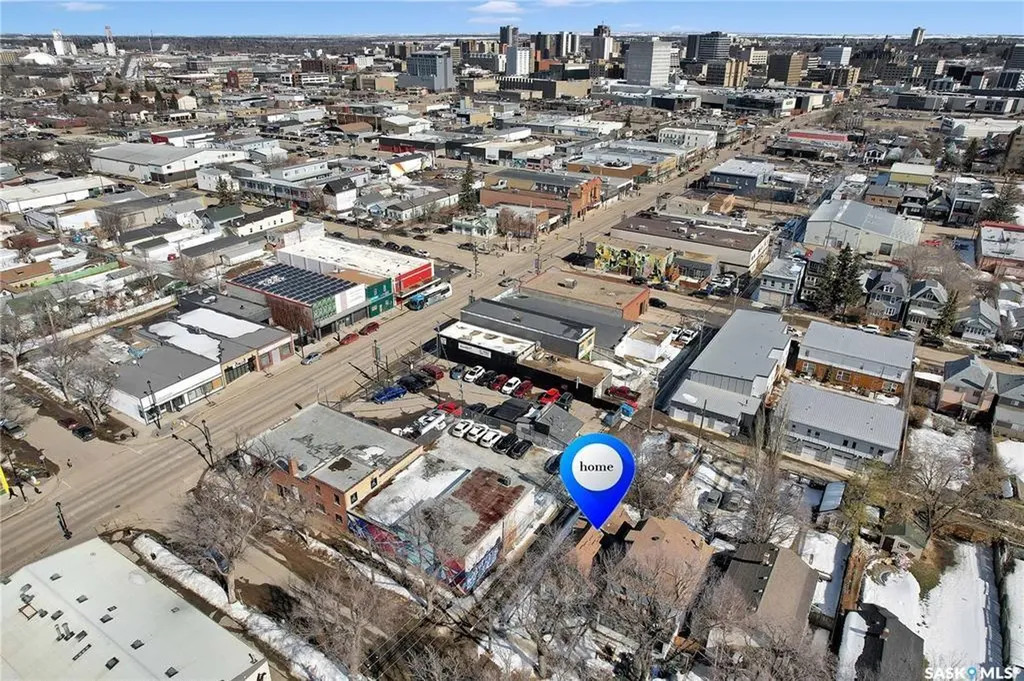 312 E Avenue S Saskatoon SK S7M 1S1