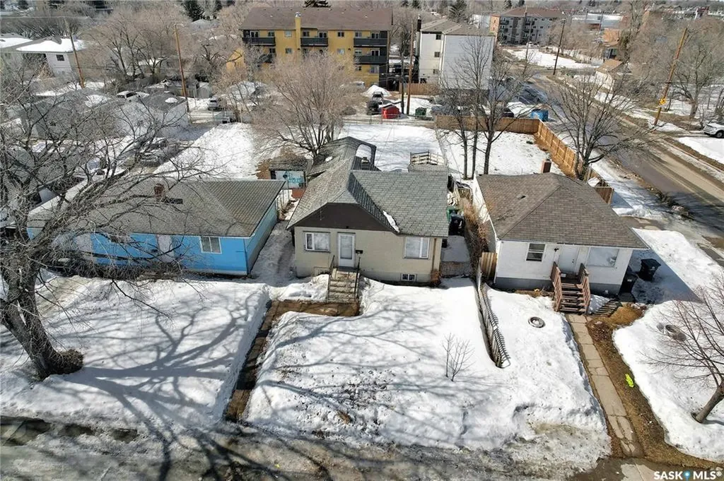 203 U Avenue S Saskatoon SK S7M 1R8