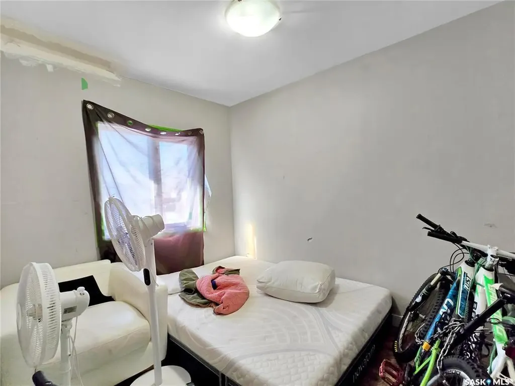 203 U Avenue S Saskatoon SK S7M 1R8
