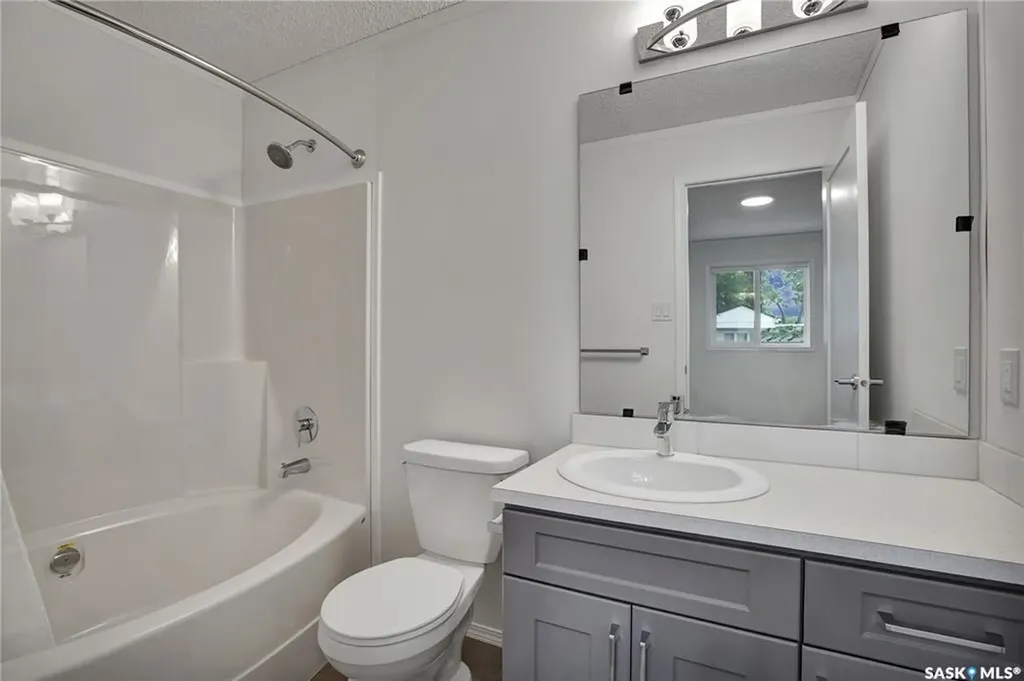 1524 Rayner Avenue Saskatoon SK S7N 2P8