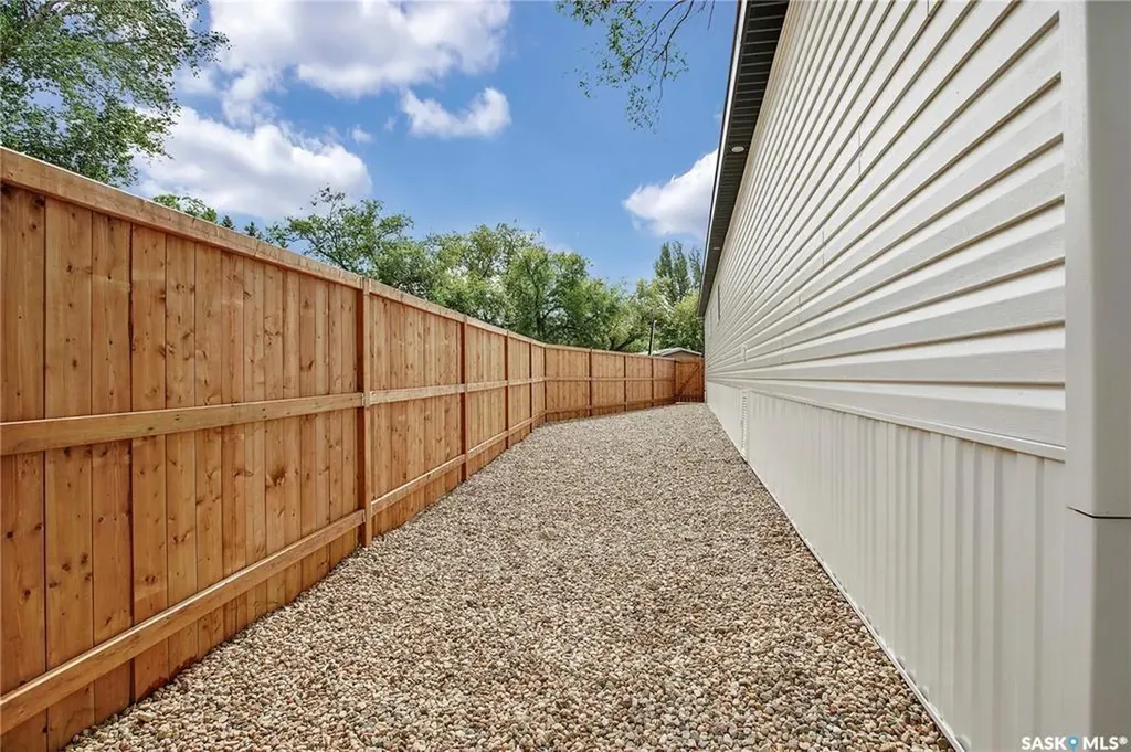 1524 Rayner Avenue Saskatoon SK S7N 2P8