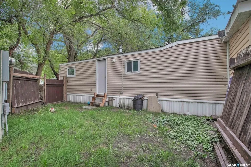 1524 Rayner Avenue Saskatoon SK S7N 1Y1