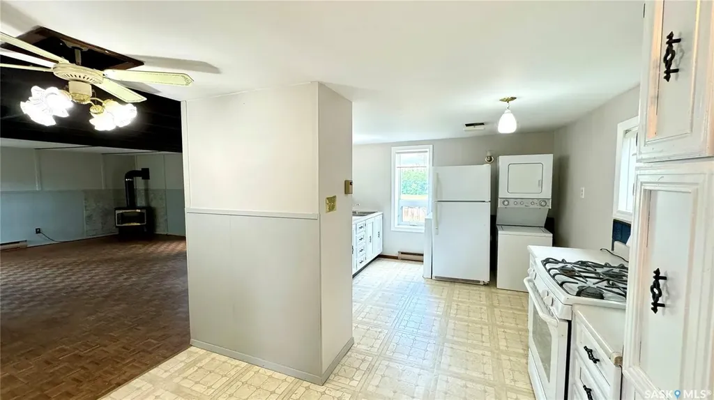 209 1st Street E Dinsmore SK S0L 0T0