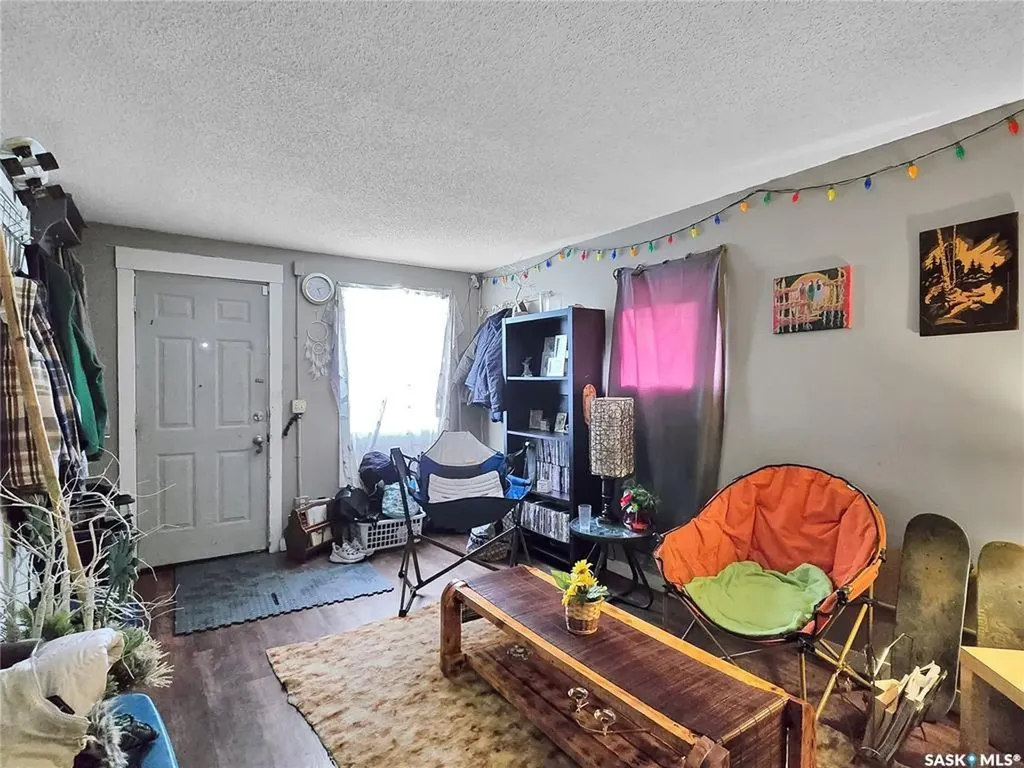 205 J Avenue S Saskatoon SK S7M 2A2