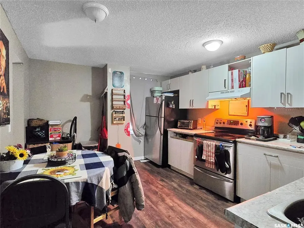 205 J Avenue S Saskatoon SK S7M 2A2
