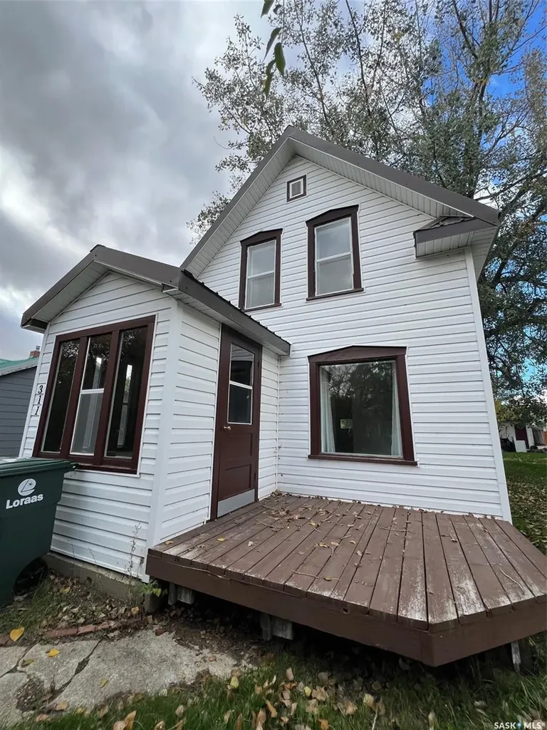 311 1st Street W Wilkie SK S0K 4W0