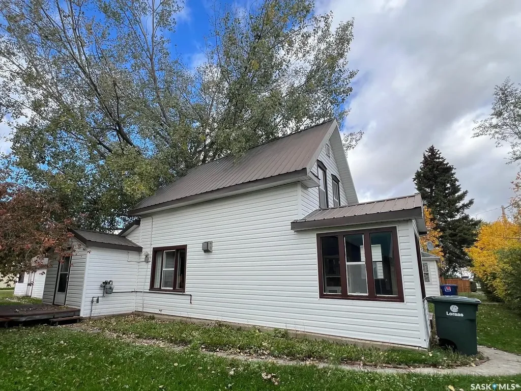311 1st Street W Wilkie SK S0K 4W0