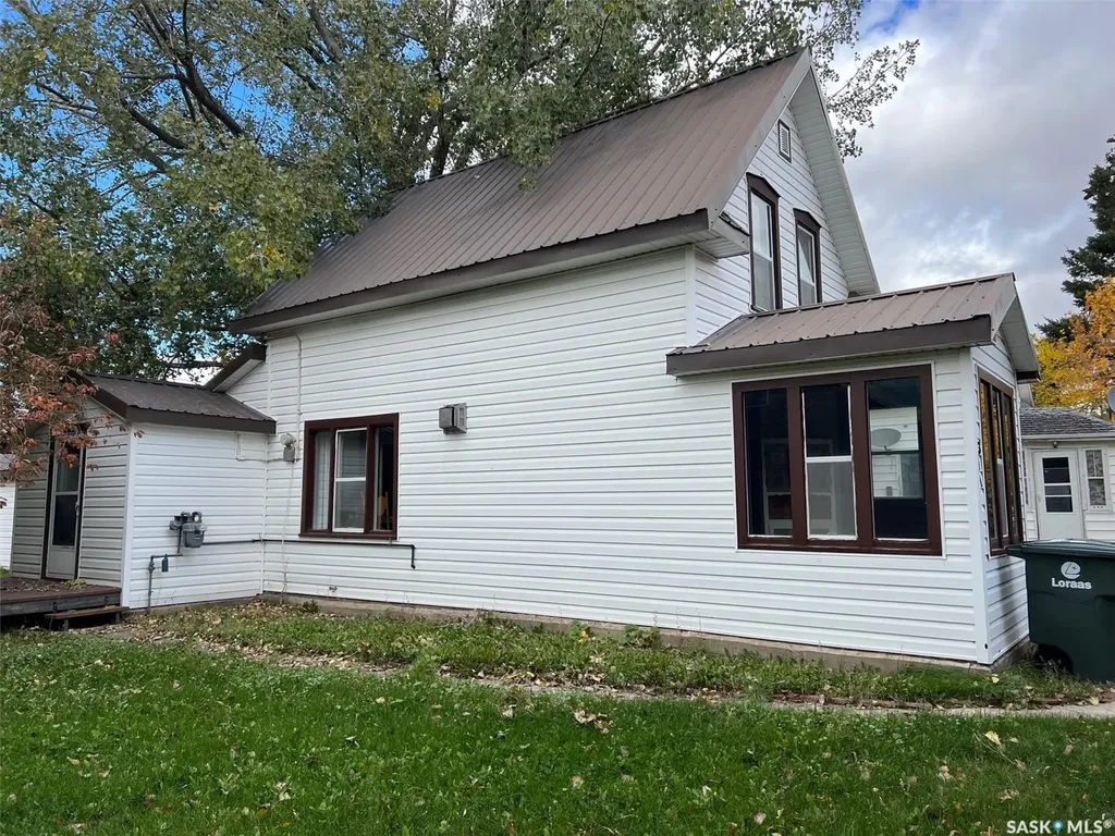 311 1st Street W Wilkie SK S0K 4W0