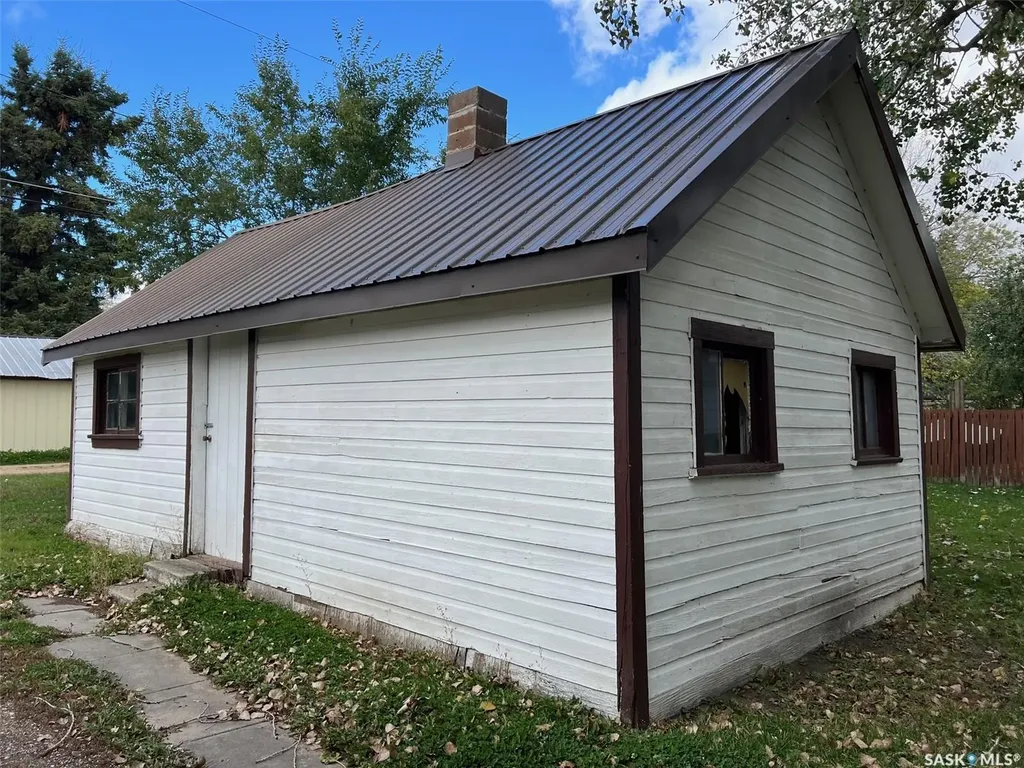 311 1st Street W Wilkie SK S0K 4W0