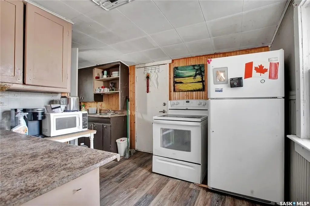206 K Avenue S Saskatoon SK S7M 2C8