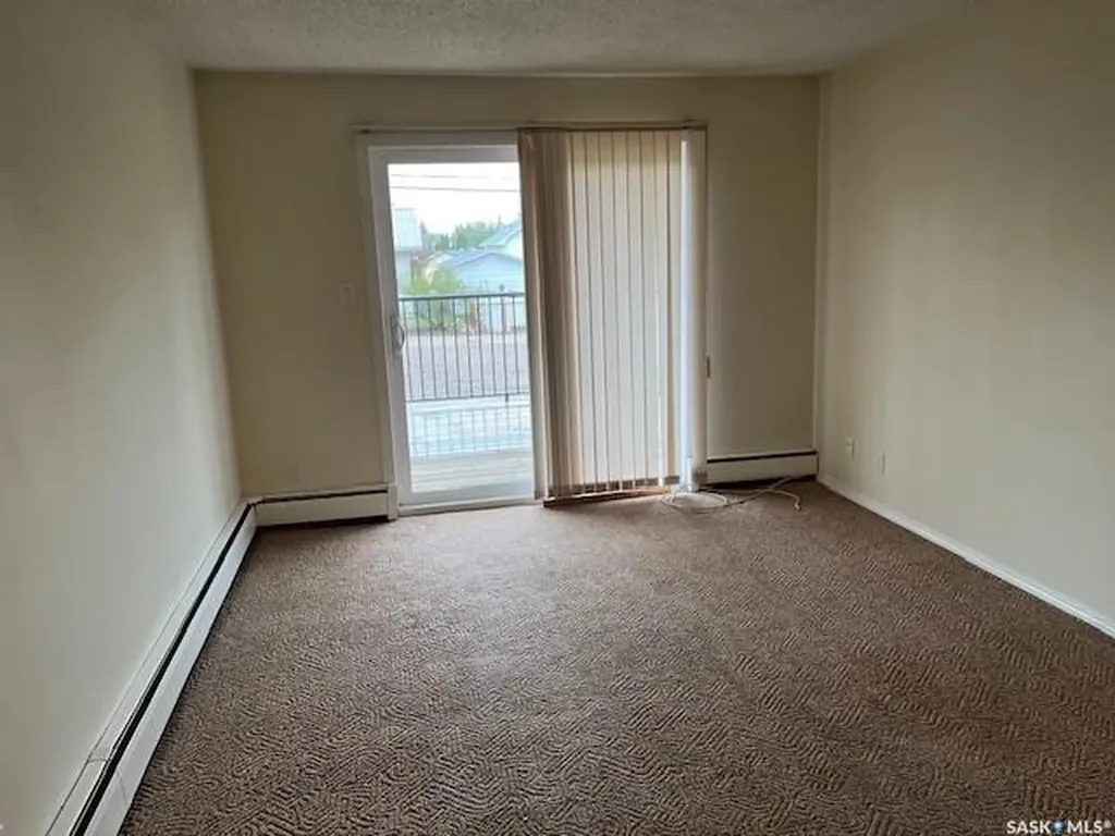 302 8th Avenue SW Biggar SK S0K 0M0