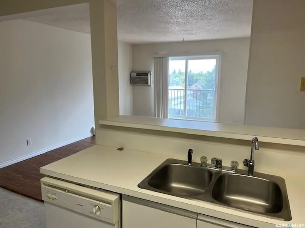 302 8th Avenue SW Biggar SK S0K 0M0