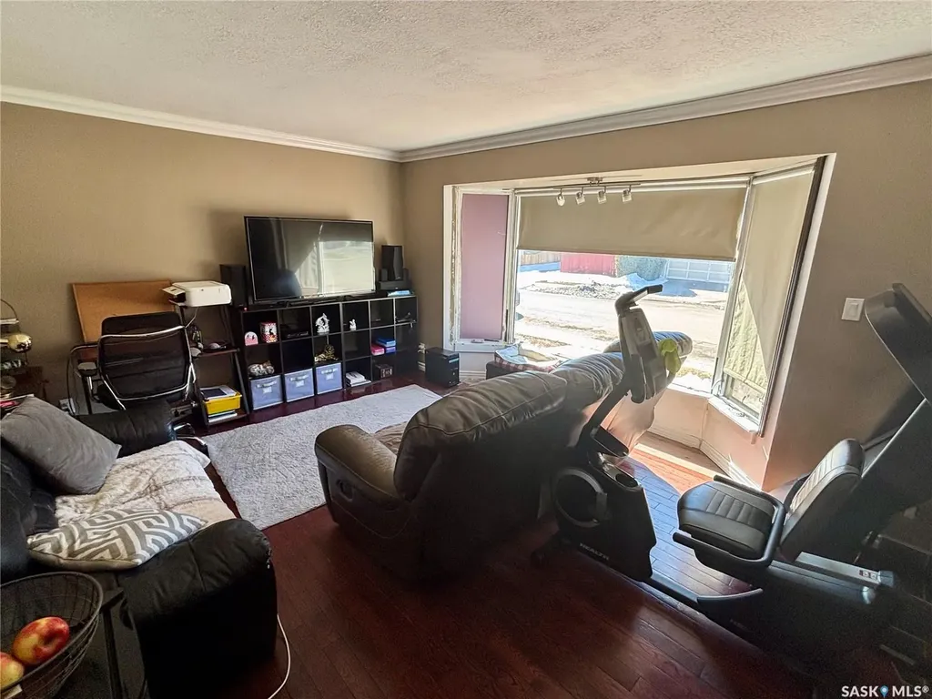 1 Davidson Crescent Saskatoon SK S7L 3Z9