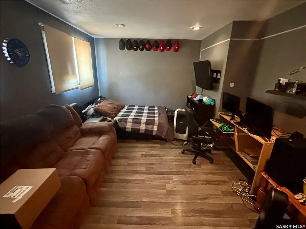 1 Davidson Crescent Saskatoon SK S7L 3Z9